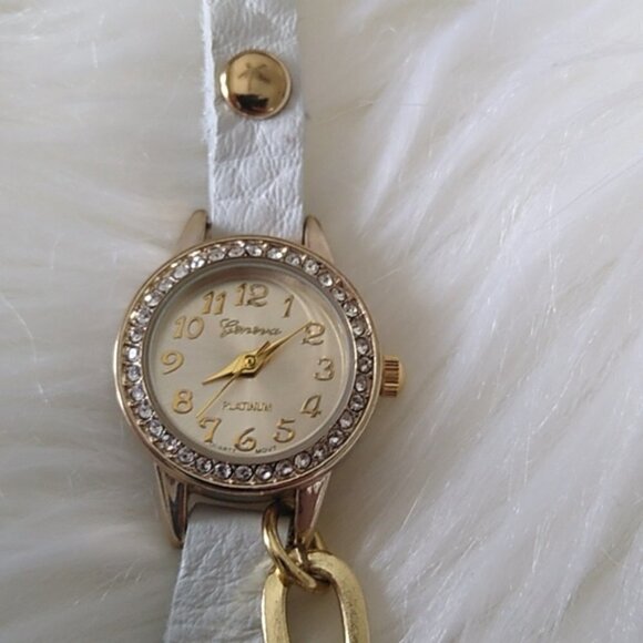 NWOT Geneva Platinum White & Gold 'Love' Rhinestone Wrap Bracelet Watch - Picture 7 of 8
